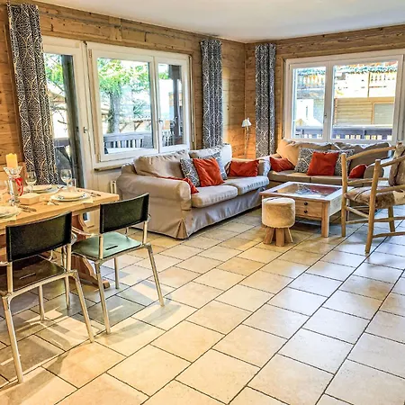 Eden Roc 53 Apartment *